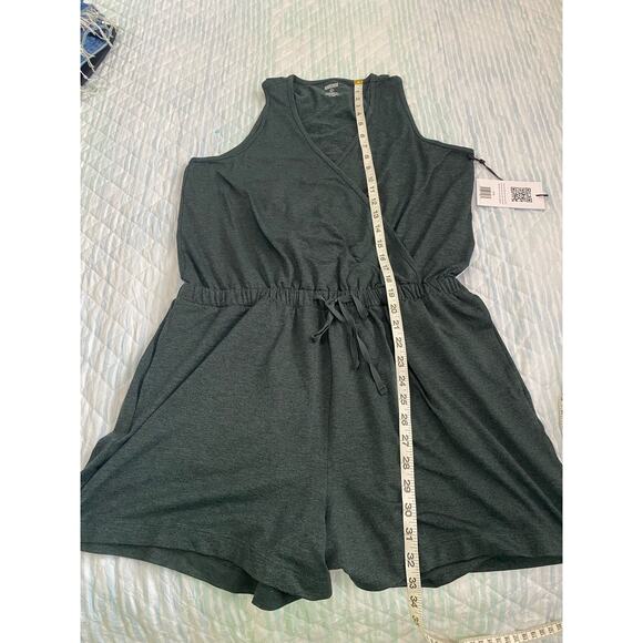 Girfriend Collective  Green Short Romper Size Large NWT - Picture 9 of 10